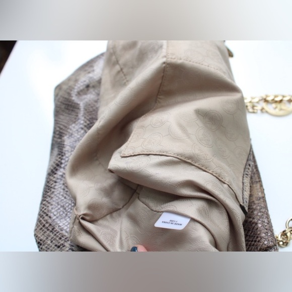 Michael Kors Jet Set tote bag - Picture 6 of 16